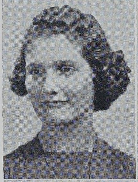 Portrait of Dorothy Reynolds, High School of Commerce, class of 1940