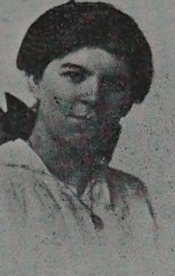 Yearbook portrait of Mary Teresa Sullivan, Cambridge High and Latin School, class of 1915