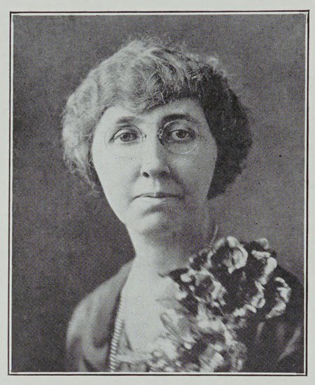 Elizabeth M. Driscoll in the 1928 Cambridge High and Latin School yearbook