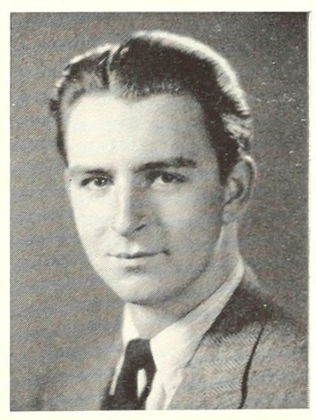 Portrait of Sumner Leroy Shapiro, Boston Latin School, class of 1943