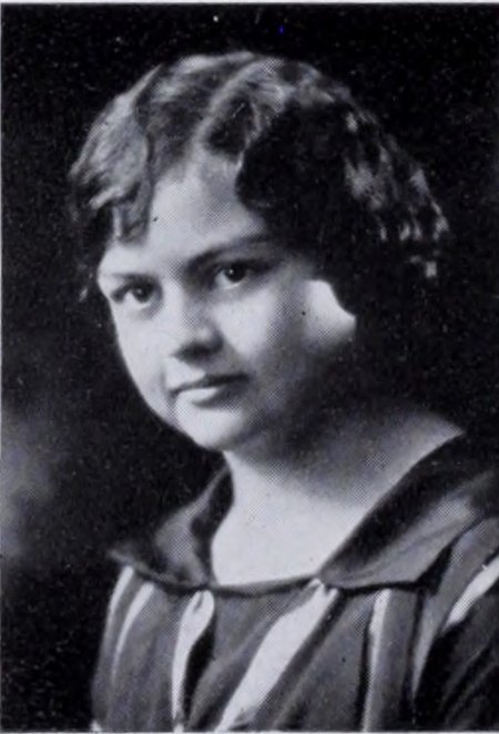 Yearbook portrait of Doris Hunton Brown, Newton High School, class of 1925