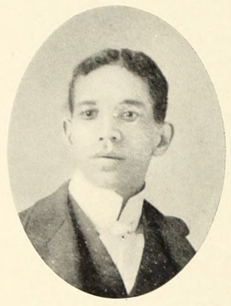 Yearbook portrait of Elmer E. Thompson, Springfield College, class of 1904